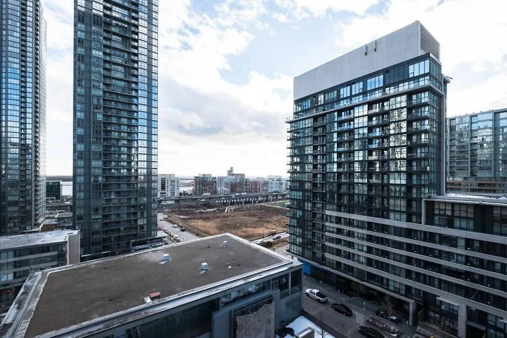 Apartament 1B/1Ba Corner Lake View Condo Toronto
